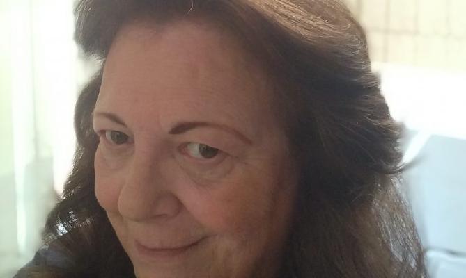 image /images/people/paulaHansen.jpg